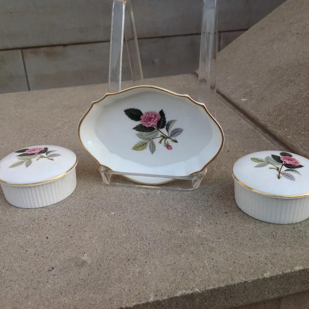 Wedgwood Bone China 3x Vanity Storage Hathaway Rose Pattern
